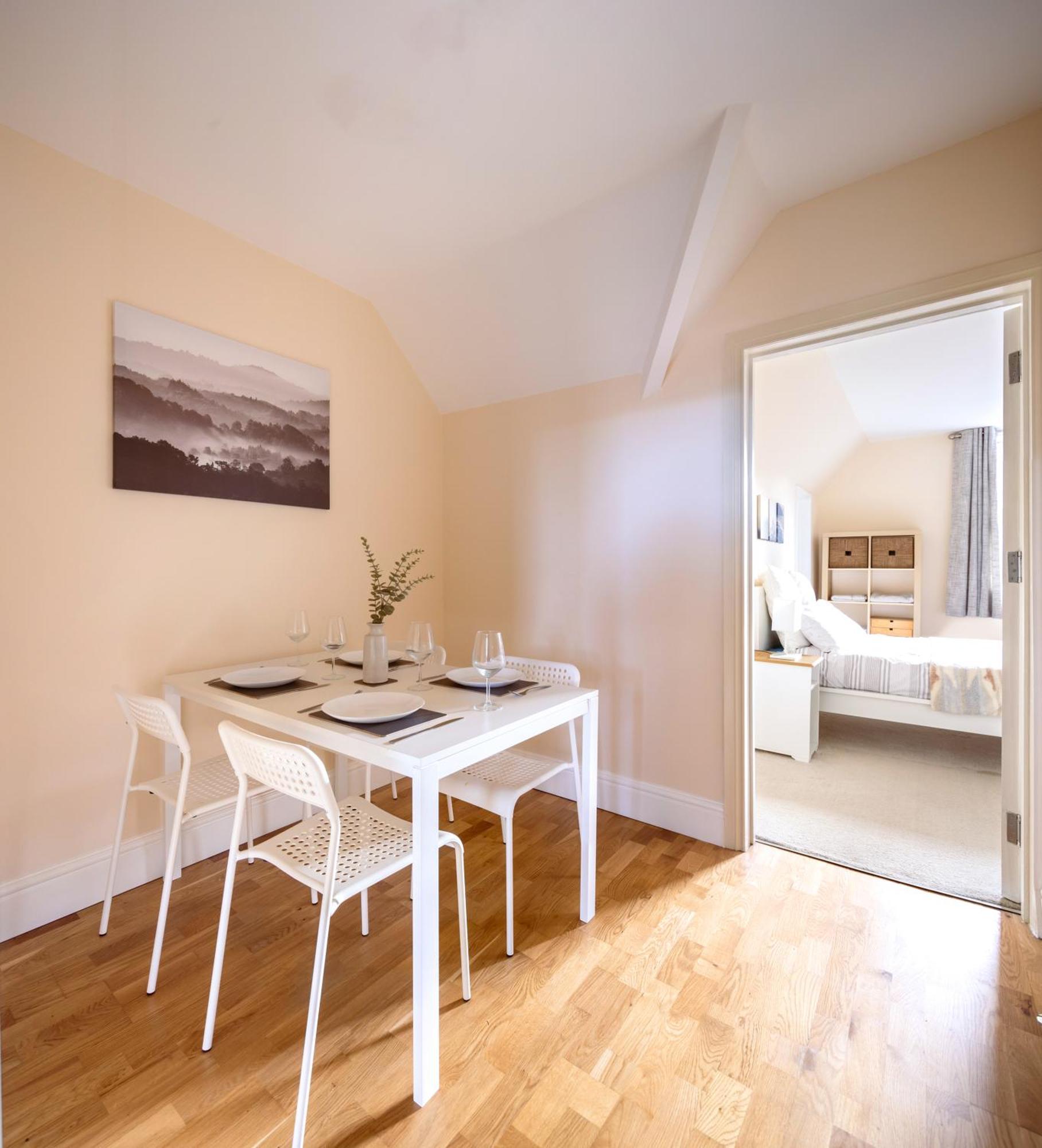 Ferienwohnung Guildford Station With Parking Exterior foto